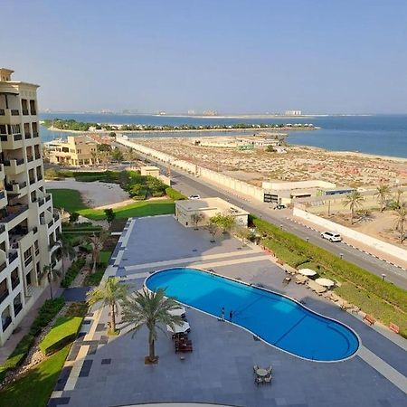 Beach Front Escape Apartment ราสอัลไคมาห์ ภายนอก รูปภาพ